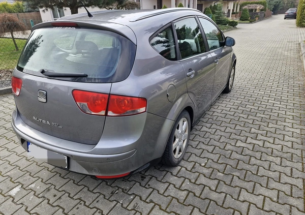 Seat Altea XL cena 14500 przebieg: 297000, rok produkcji 2009 z Szydłowiec małe 211